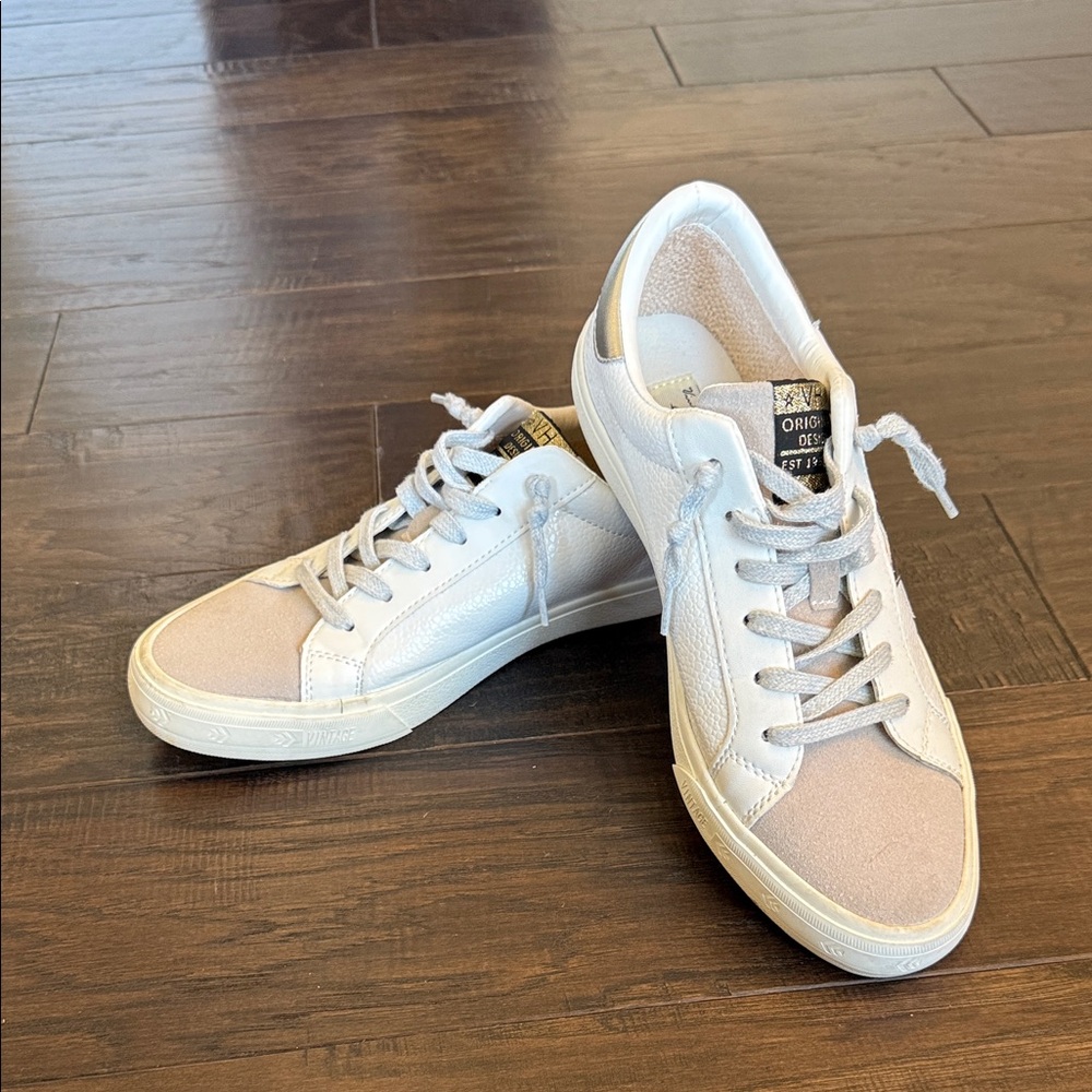 Women's Cream Sneakers